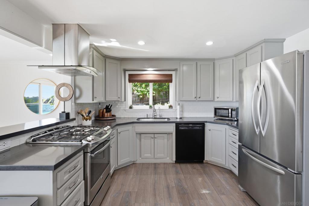 MLS #250035370SD image #19