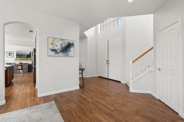 Detail Gallery Image 15 of 67 For 1957 Cresthaven Dr, Vista,  CA 92084 - 4 Beds | 3 Baths