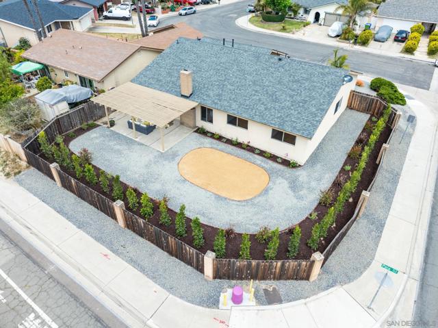 3663 Forest Road, Oceanside CA: https://media.crmls.org/mediaz/ea963e01-897e-408d-a3a2-2b40202bf7e6.jpg