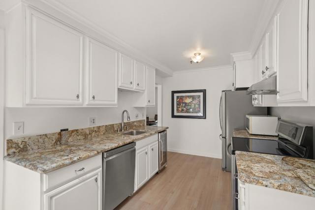 1500 Willow Avenue, Burlingame CA: https://media.crmls.org/mediaz/ea96f863-d57e-4903-bf8a-97c2dff54382.jpg