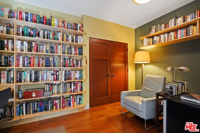 Image 32 of 67 For 2669 Harlesden Court