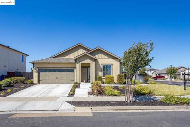 4508 Lincoln Lndg, Rio Vista CA: https://media.crmls.org/mediaz/ea98384e-2409-40f4-b787-e074da256356.jpg