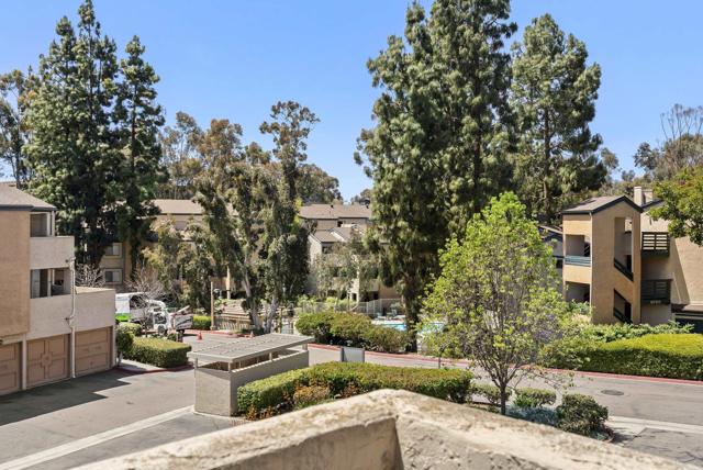9725 Mesa Springs Way, San Diego CA: https://media.crmls.org/mediaz/ea9841b0-0dc6-4a85-aaad-2bb682586d2e.jpg