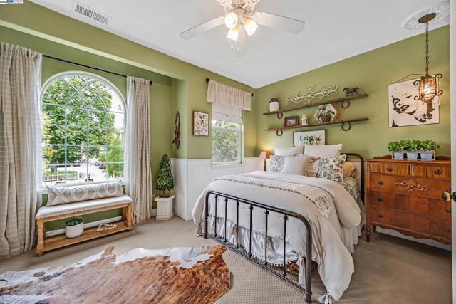 6745 Alisal St, Pleasanton CA: https://media.crmls.org/mediaz/ea98adfb-f8d7-442c-8352-c75a0c7bd9de.jpg