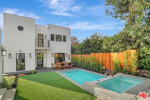 8617 Rugby Drive, West Hollywood CA: https://media.crmls.org/mediaz/ea98d921-baf1-4131-b25e-81570fddf8b3.jpg