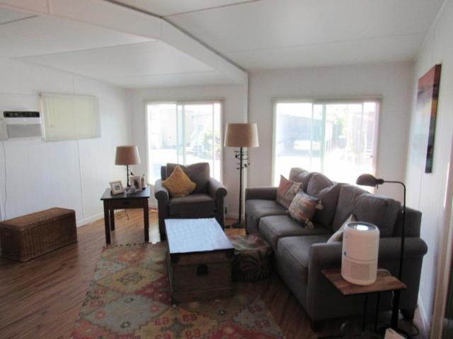 191 E El Camino Real, Mountain View CA: https://media.crmls.org/mediaz/ea992a08-d819-4f05-8ca0-c3773bc38755.jpg