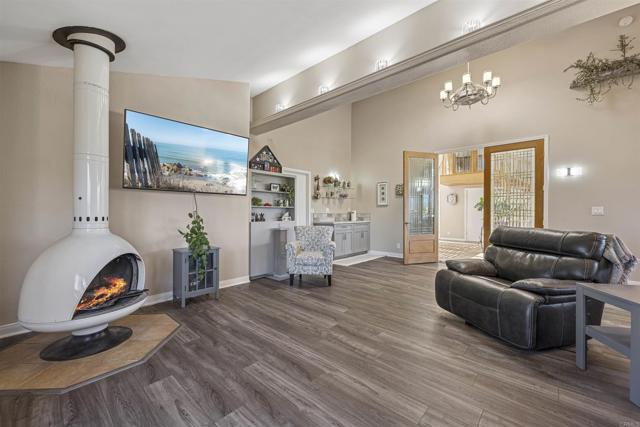 Detail Gallery Image 15 of 53 For 3016 Alta Vista Dr, Fallbrook,  CA 92028 - 3 Beds | 3/1 Baths