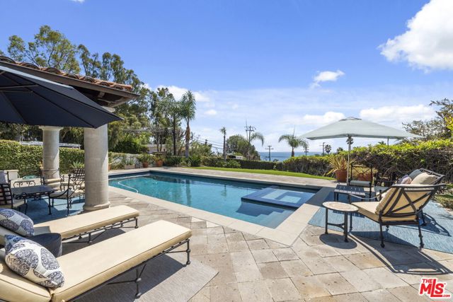 27355 Pacific Coast Highway, Malibu CA: https://media.crmls.org/mediaz/ea999c35-e7e2-46aa-a297-c3747b3db7da.jpg