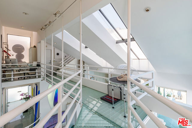 Drew Fenton | 21016 Pacific Coast Highway Malibu CA | MLS: 7470562 Drew Fenton | 21016 Pacific Coast Highway Malibu CA | MLS: 7470562