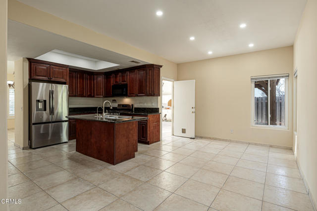 Detail Gallery Image 18 of 32 For 507 Batten Ln, Oxnard,  CA 93033 - 3 Beds | 2/1 Baths