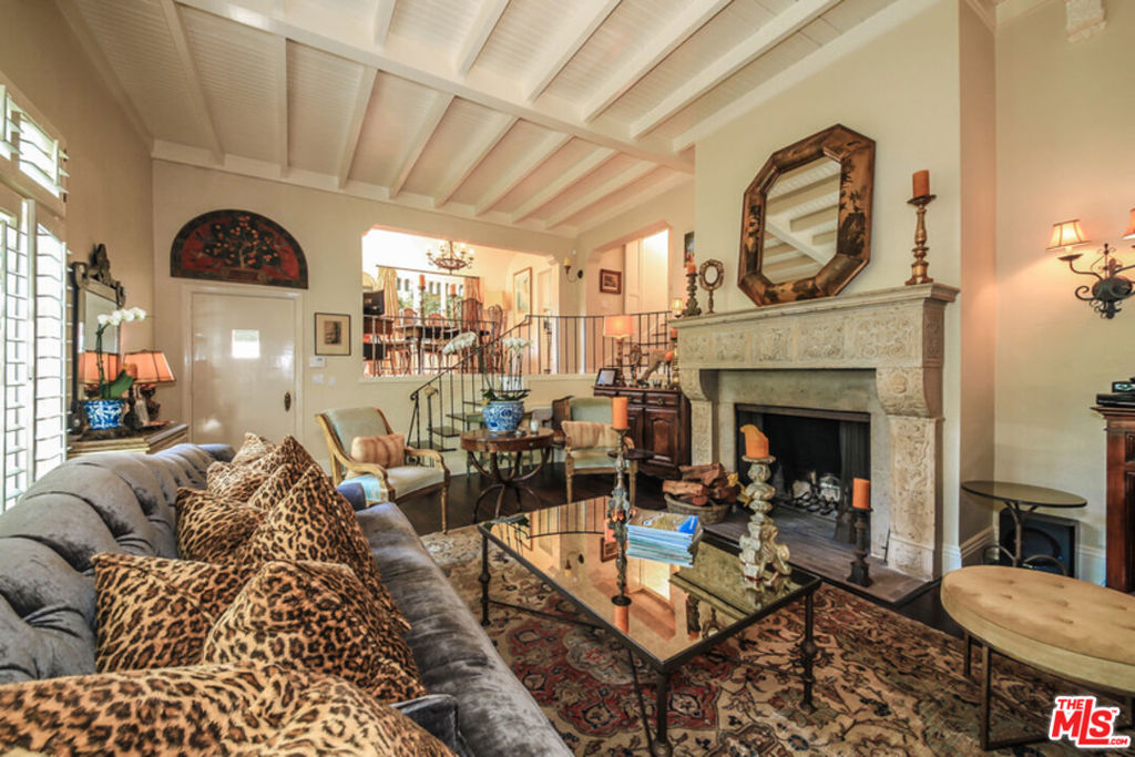 1367 N BEVERLY Drive