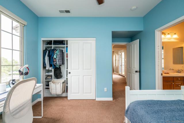 5621 Shasta Daisy Trl, San Diego CA: https://media.crmls.org/mediaz/ea9b5b06-a19b-40e9-8be0-d76a015c7e1b.jpg