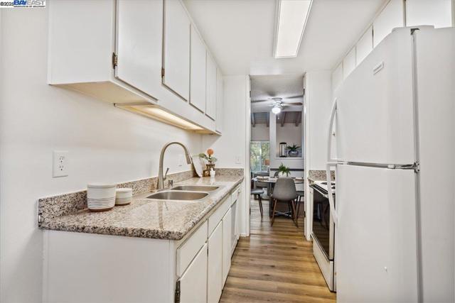 810 Oak Grove Rd, Concord CA: https://media.crmls.org/mediaz/ea9bac71-fb9e-4849-9bd2-43cccd733581.jpg