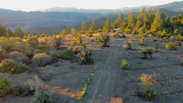 47211 Fox Rock Road, Laytonville CA: https://media.crmls.org/mediaz/ea9bae56-dce7-4167-acf1-f81abfe36da8.jpg