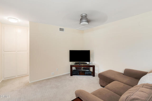 15939 Ada Street, Canyon Country CA: https://media.crmls.org/mediaz/ea9bd16a-e6f7-4b38-94d5-ffe1bc9d8e6d.jpg
