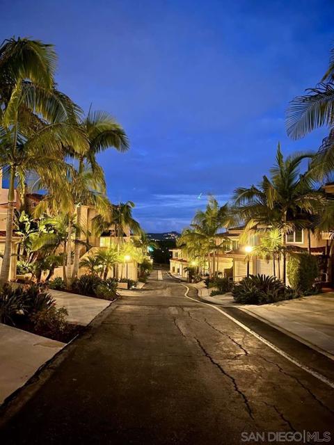 24345 Vista Point Ln, Dana Point CA: https://media.crmls.org/mediaz/ea9bf7a2-2ddb-4c7b-b4df-73a8e41076d9.jpg