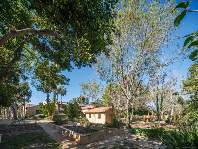 2665 Idle Hour Lane, La Jolla CA: https://media.crmls.org/mediaz/ea9c0c67-3b32-4ce1-89b5-a1689029dce7.jpg