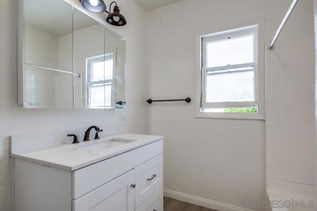 12224 Lemon Crest Drive, Lakeside CA: https://media.crmls.org/mediaz/ea9cc303-8377-4c2a-889b-2db587630fc8.jpg