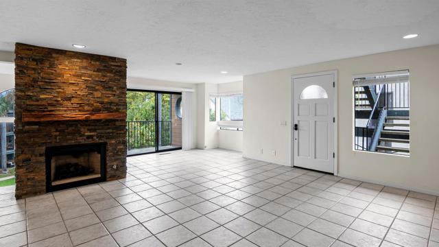 Detail Gallery Image 8 of 36 For 812 Kalpati Cir #E,  Carlsbad,  CA 92008 - 2 Beds | 3 Baths