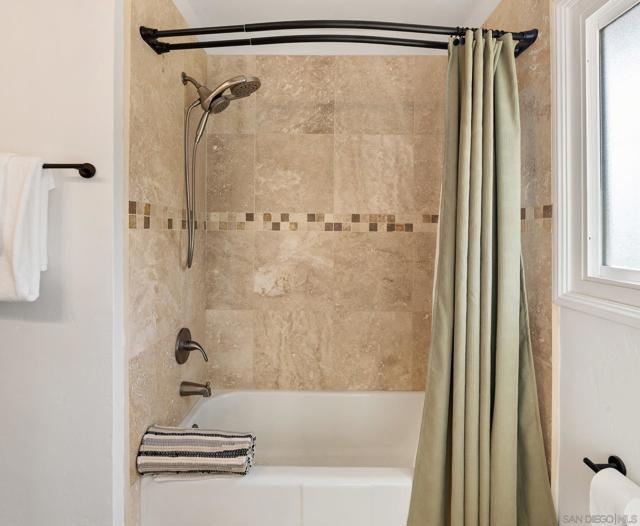 4258 Summit Drive, La Mesa CA: https://media.crmls.org/mediaz/ea9d354c-30d5-41f4-9911-29add4f2f5f7.jpg