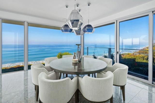 Detail Gallery Image 16 of 47 For 806 4th St, Encinitas,  CA 92024 - 5 Beds | 5/2 Baths