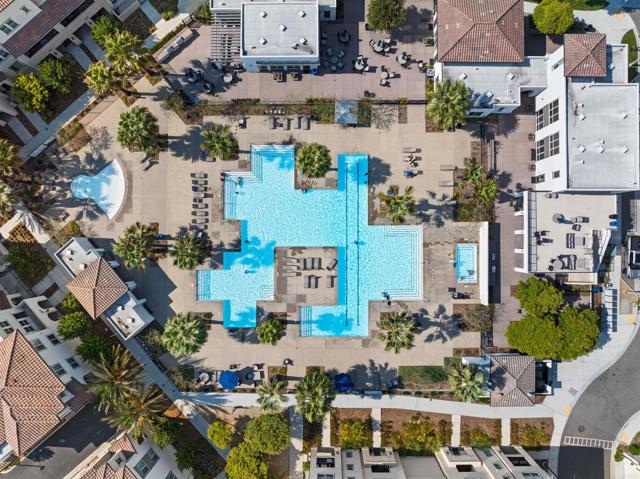 5212 Beachfront, San Diego CA: https://media.crmls.org/mediaz/ea9d5807-b6b7-4194-9e2d-48a851a85d4a.jpg
