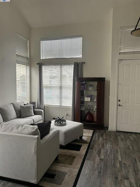 Image 15 of 18 For 1145 Camellia Ct