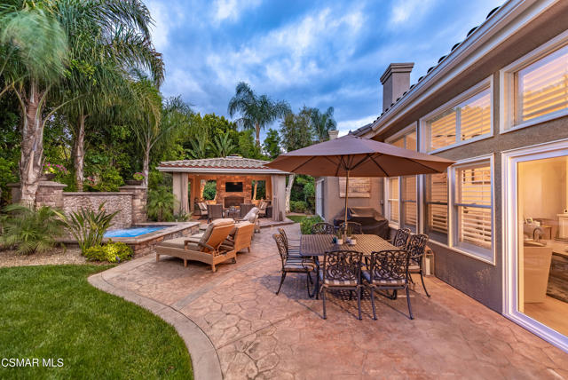 48 Golden Glen Drive, Simi Valley CA: https://media.crmls.org/mediaz/ea9ea53b-37d1-4b6a-b988-62b1da48db12.jpg
