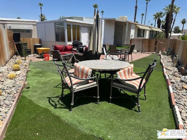 2 Harrison Street, Cathedral City CA: https://media.crmls.org/mediaz/ea9ea5f8-cd29-45e6-be3e-332b9481b8da.jpg