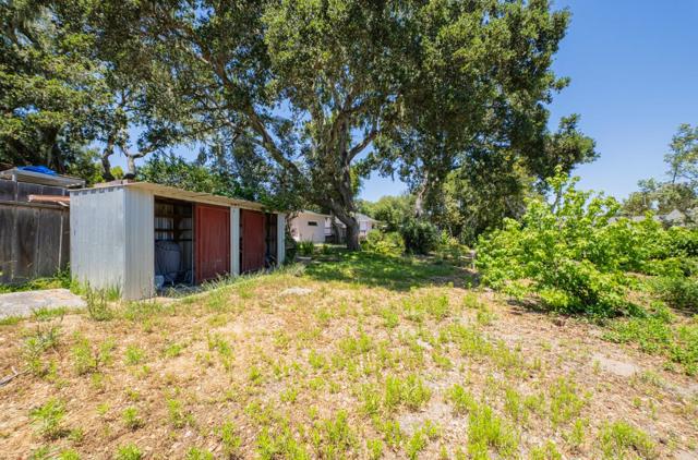 1171 Sylvan Place, Monterey CA: https://media.crmls.org/mediaz/ea9eb9e1-47b9-4f05-bd06-36756d15c63f.jpg