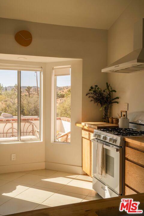50950 Burns Canyon Road, Pioneertown CA: https://media.crmls.org/mediaz/ea9ed066-8f36-4c33-8ee3-1eb9bb0caf35.jpg