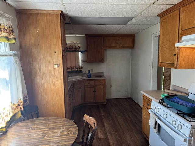 918 E 3rd Avenue, Escondido CA: https://media.crmls.org/mediaz/ea9ed093-b606-4774-923b-e55e8daafd56.jpg