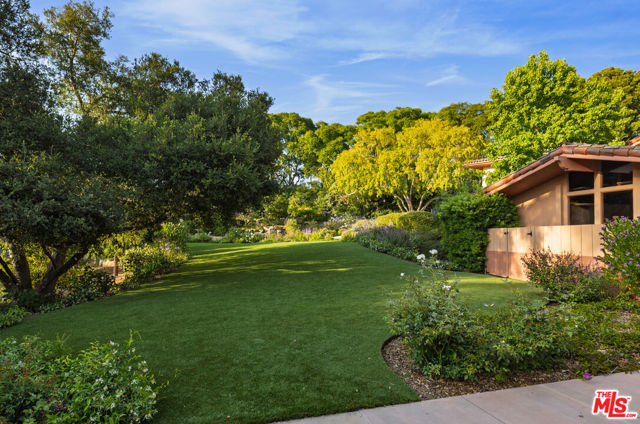 4490 Via Alegre, Santa Barbara CA: https://media.crmls.org/mediaz/ea9fbec1-aa43-4a5c-9296-aee5c6a7534c.jpg