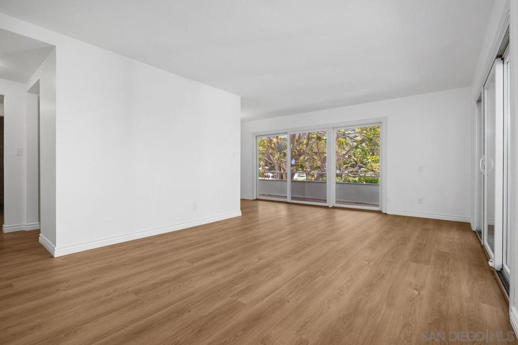 2368 Torrey Pines Road - photo 10