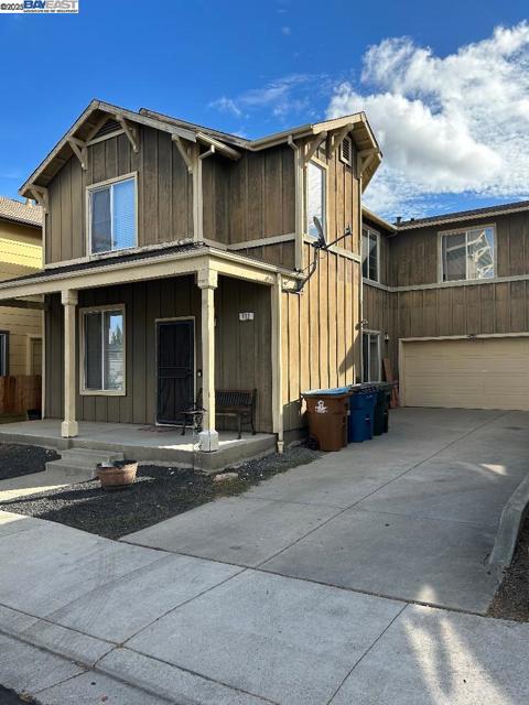 112 Gibson AVE, Bay Point CA: https://media.crmls.org/mediaz/eaa05048-d55d-4f6d-b61d-0a6437036fb2.jpg
