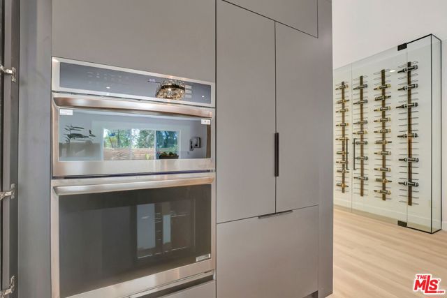 5730 Lasaine Avenue, Encino CA: https://media.crmls.org/mediaz/eaa0556e-bd48-411c-b4b8-0c013b967804.jpg