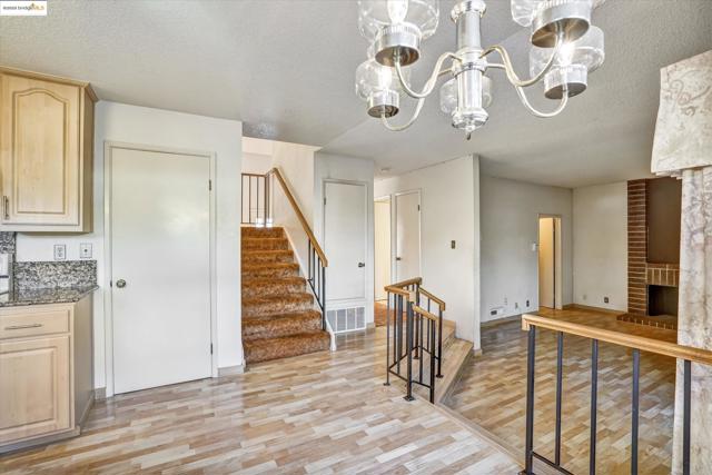 34607 Wells Ave, Fremont CA: https://media.crmls.org/mediaz/eaa0e189-a85c-4726-9a37-956cfae575ff.jpg