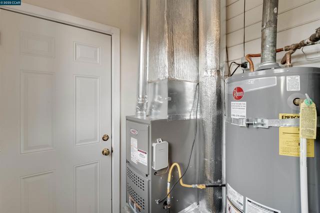 80 Diogenes Dr, Angwin CA: https://media.crmls.org/mediaz/eaa10487-fe8b-4cf2-85cc-e3d930a465a4.jpg