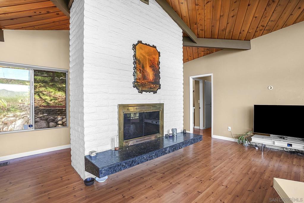 Escondido - photo 17