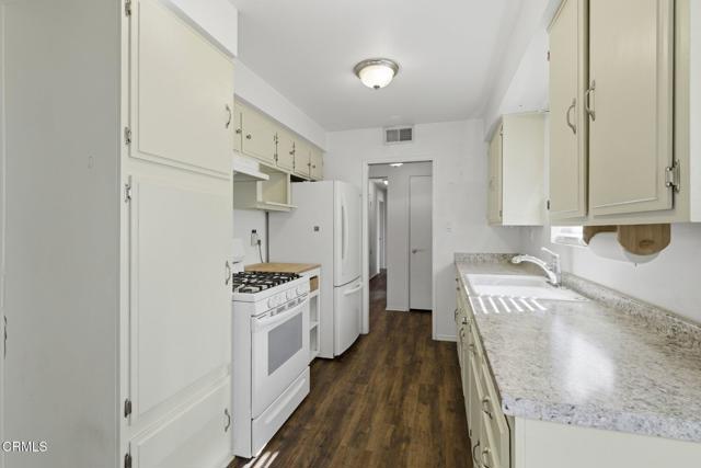 Detail Gallery Image 7 of 19 For 229 Wakeford Ave, Santa Paula,  CA 93060 - 3 Beds | 1/1 Baths