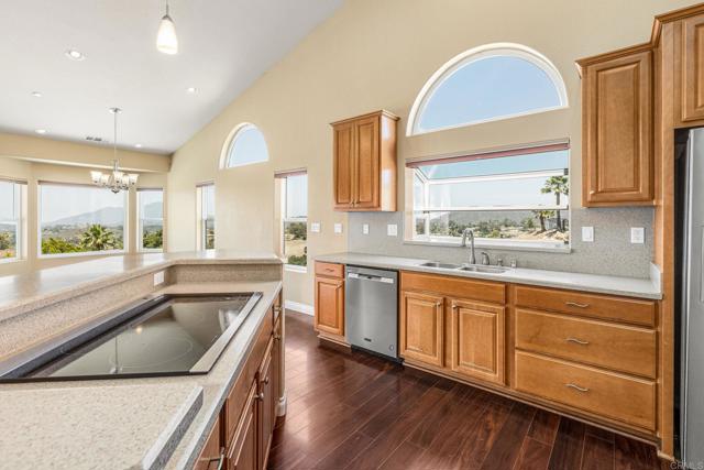 Detail Gallery Image 12 of 29 For 14694 Chaparral Slope Rd, Jamul,  CA 91935 - 3 Beds | 2/1 Baths