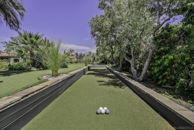 15823 The River Trail, Rancho Santa Fe CA: https://media.crmls.org/mediaz/eaa42072-b3b8-4f95-beca-cfacc1bfcd03.jpg