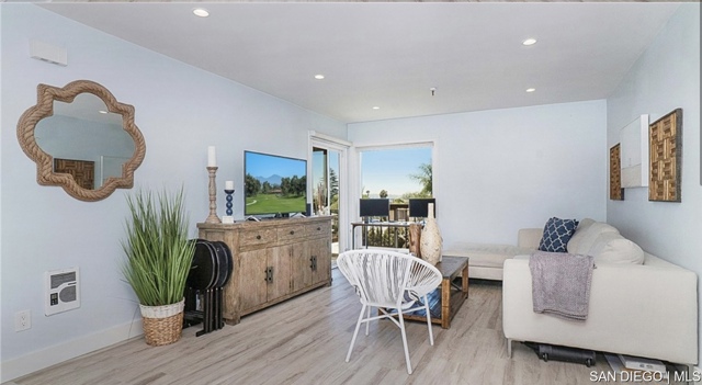 4730 Noyes ST, San Diego CA: https://media.crmls.org/mediaz/eaa4d3cb-67cf-4554-9178-812b026f6af6.jpg
