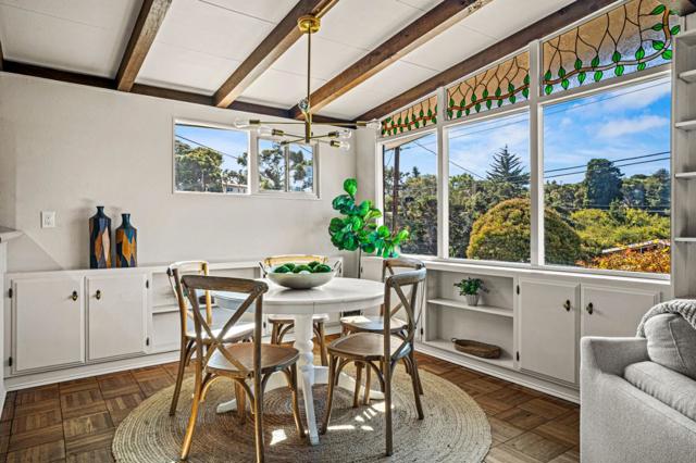 831 Arlington Place, Del Rey Oaks CA: https://media.crmls.org/mediaz/eaa5f330-d984-4080-94e7-c450272620a6.jpg