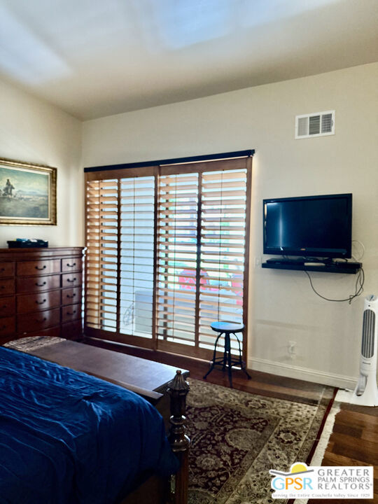 3410 E Bogert Trail, Palm Springs CA: https://media.crmls.org/mediaz/eaa6444b-5761-473a-961e-6a0422fb8cd4.jpg