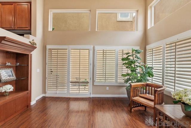 12674 Carmel Country Rd, San Diego CA: https://media.crmls.org/mediaz/eaa6b596-d9d1-4b86-972a-21de205860c0.jpg