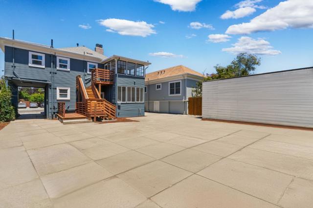 551 53rd Street, Oakland CA: https://media.crmls.org/mediaz/eaa766d6-371c-4af3-9c55-ce9ddc36de3d.jpg