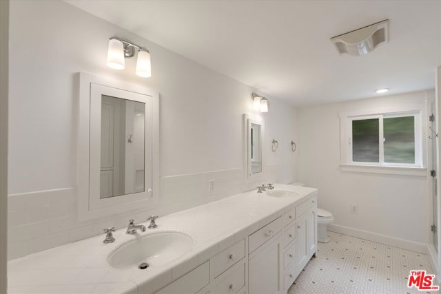 Drew Fenton | 1324 El Hito Circle Pacific Palisades CA | MLS: 7359634