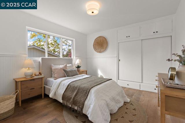 1071 Serrano Ct, Lafayette CA: https://media.crmls.org/mediaz/eaa81ec6-d1de-41cf-af54-7bdabd6b3d60.jpg