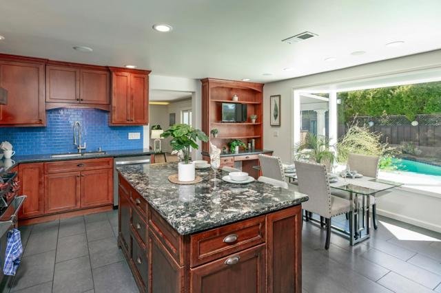 1513 Meadow Lane, Mountain View CA: https://media.crmls.org/mediaz/eaa860f6-9180-4b0b-a017-69301349feeb.jpg